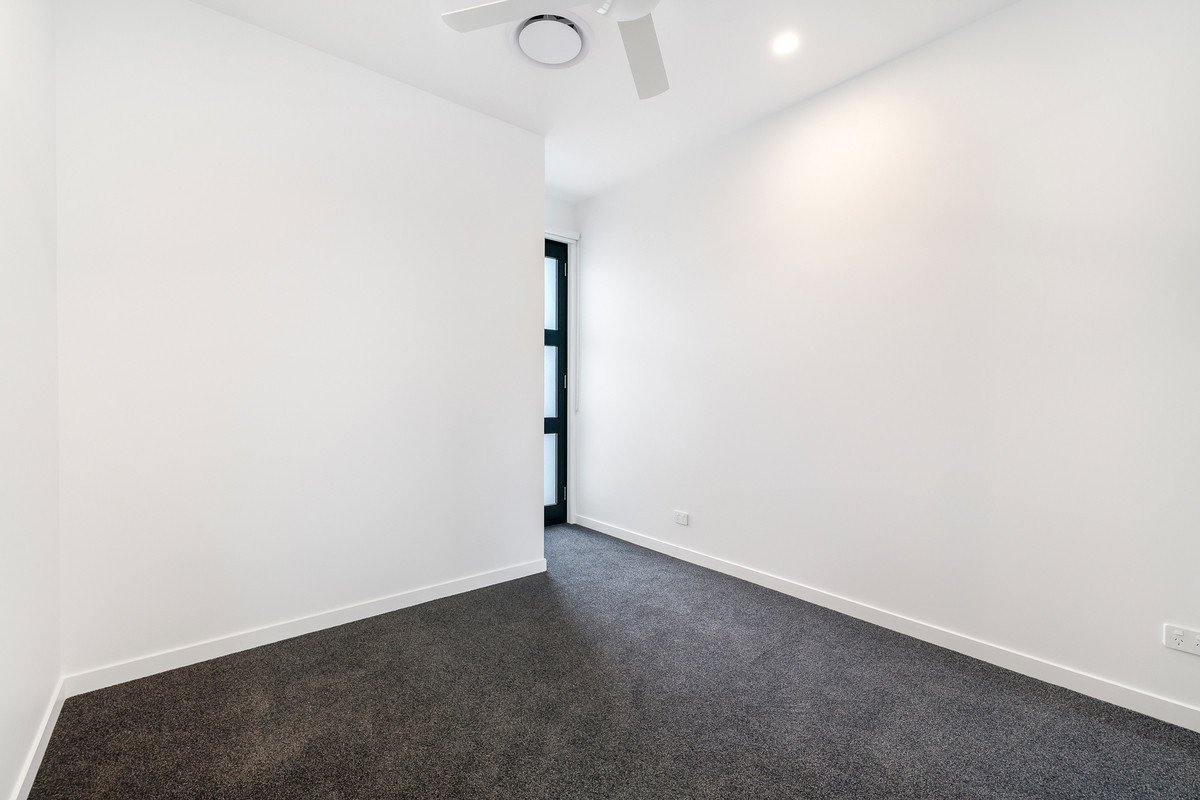 5/6 Ikkina Road Burleigh Heads 7