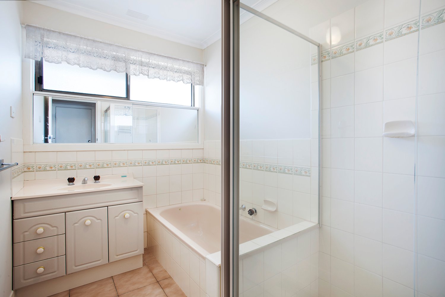 Gallery: 56 Kardinian Avenue