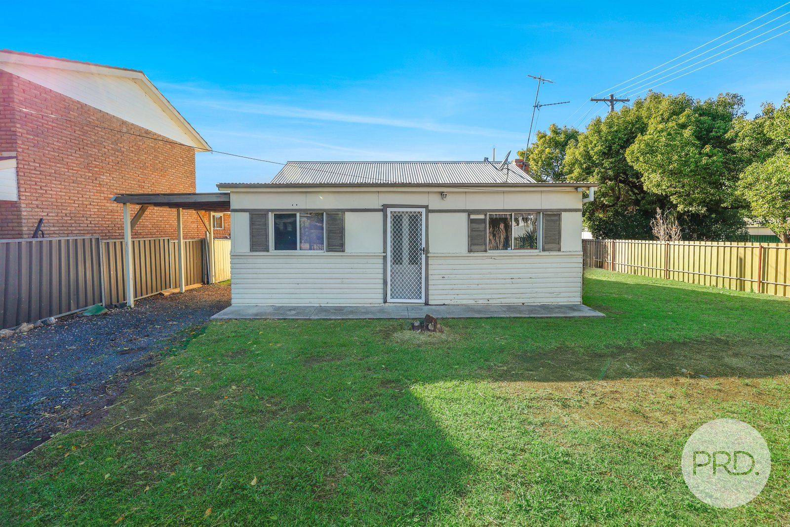 56 Kathleen Street TAMWORTH 3
