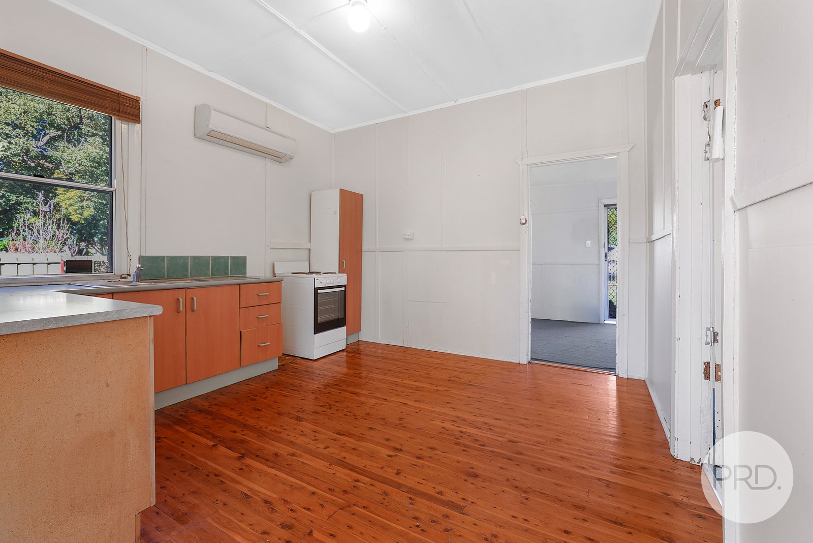 56 Kathleen Street TAMWORTH 9