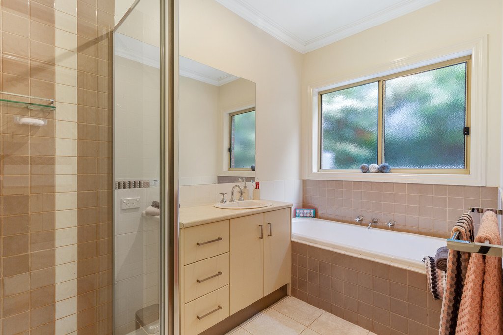 56 Keogh Drive SPRING GULLY 17