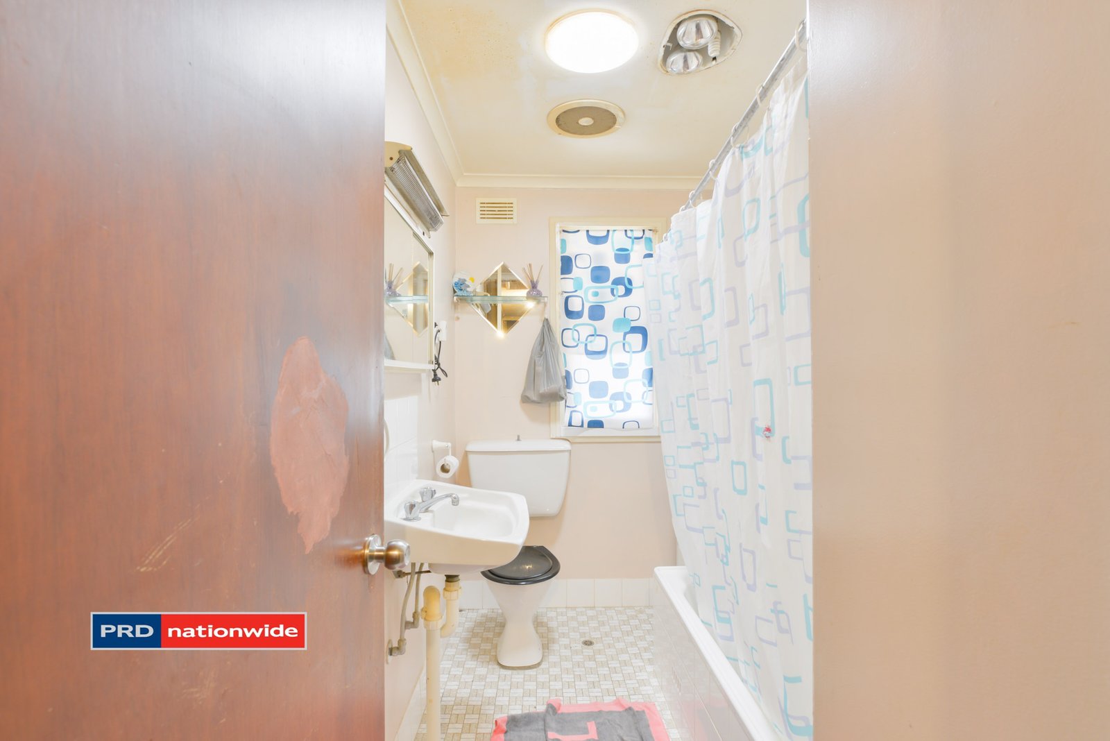 56 Kirkham Crescent TAMWORTH 5