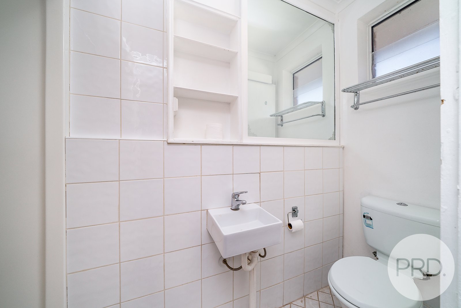 5/6 Lampe Avenue WAGGA WAGGA 9