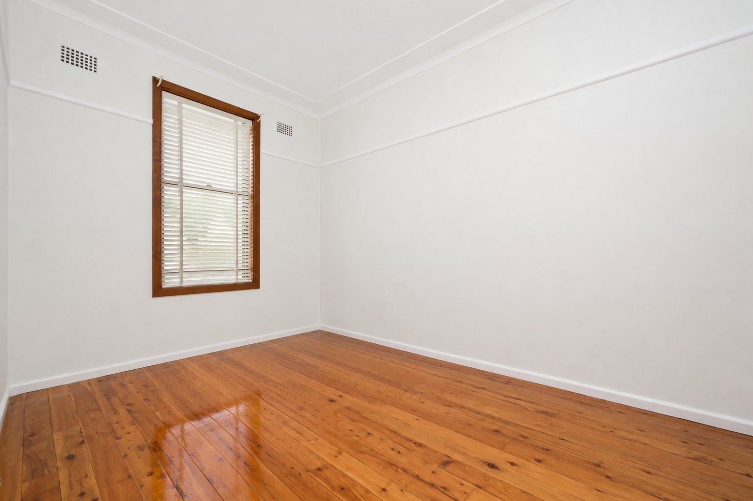 56 Lasseter Avenue CHIFLEY 9