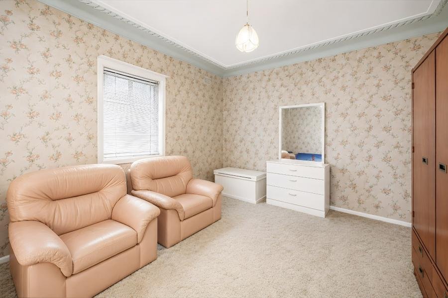 56 Lorraine Street PEAKHURST 8