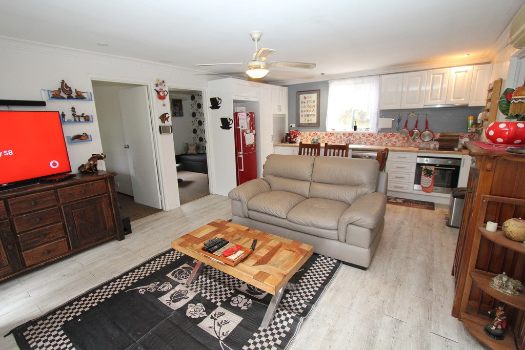 56 Louise Court HADDON 3
