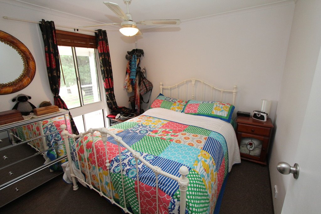 56 Louise Court HADDON 6