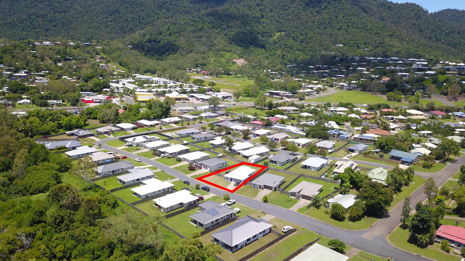 56 Macarthur Drive CANNONVALE 18