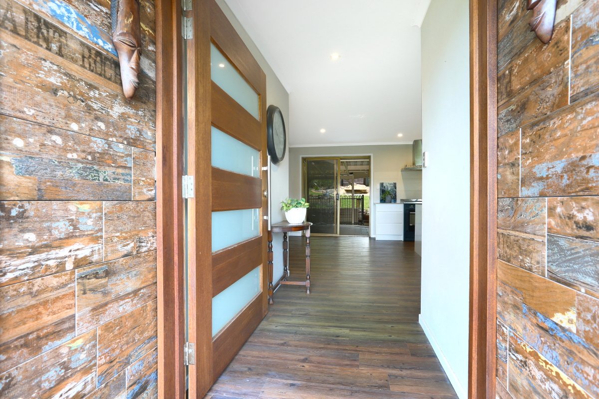 56 Macquarie Avenue MOLENDINAR 2