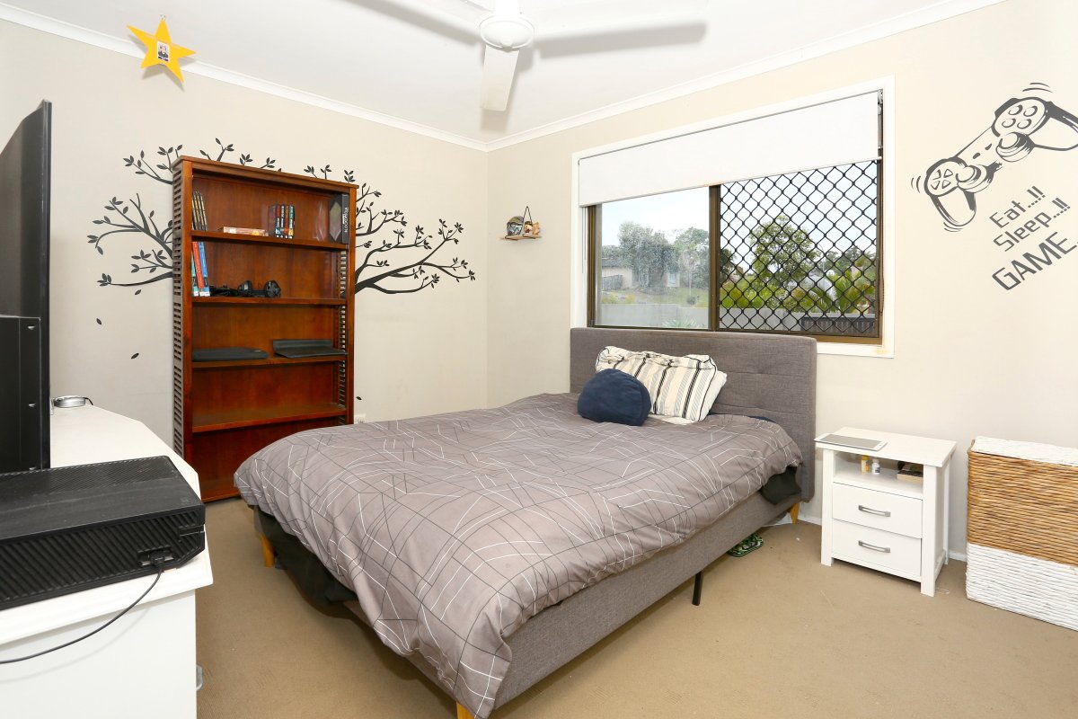 56 Macquarie Avenue MOLENDINAR 14