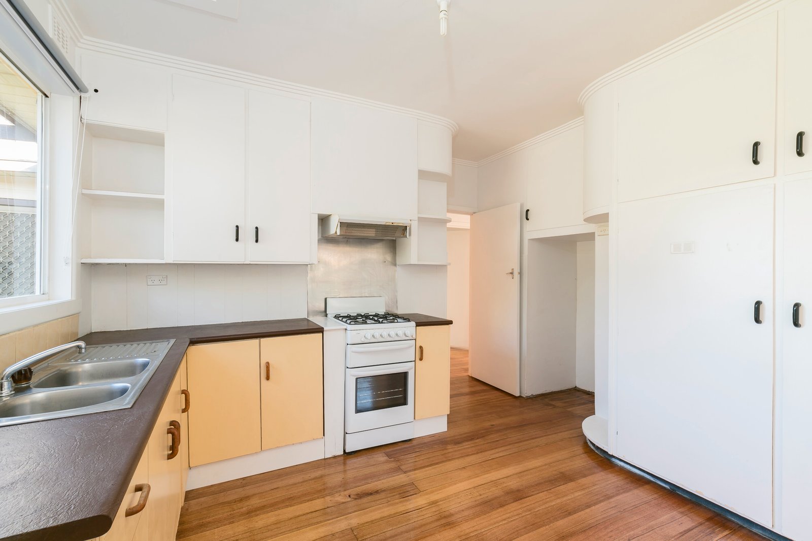 Gallery: 56 Mascot Avenue