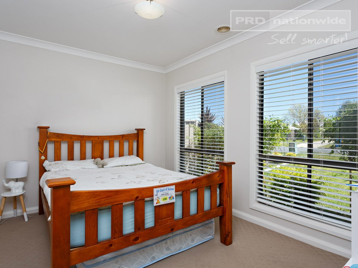 56 Messenger Avenue BOOROOMA 5