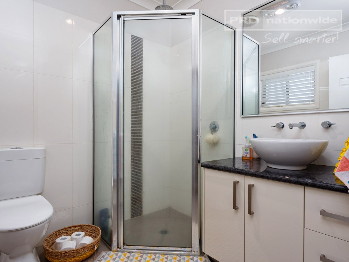 56 Messenger Avenue BOOROOMA 7