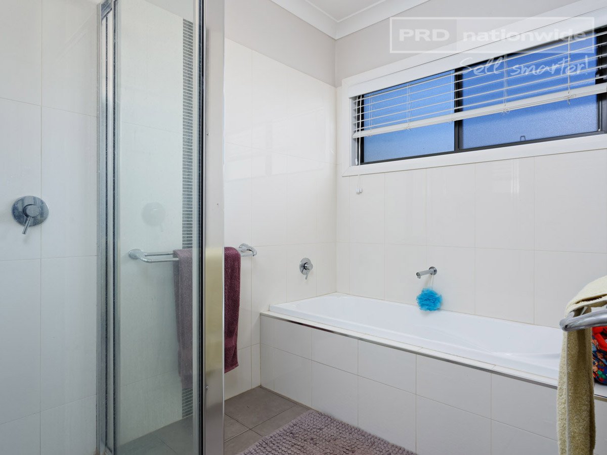 56 Messenger Avenue BOOROOMA 8