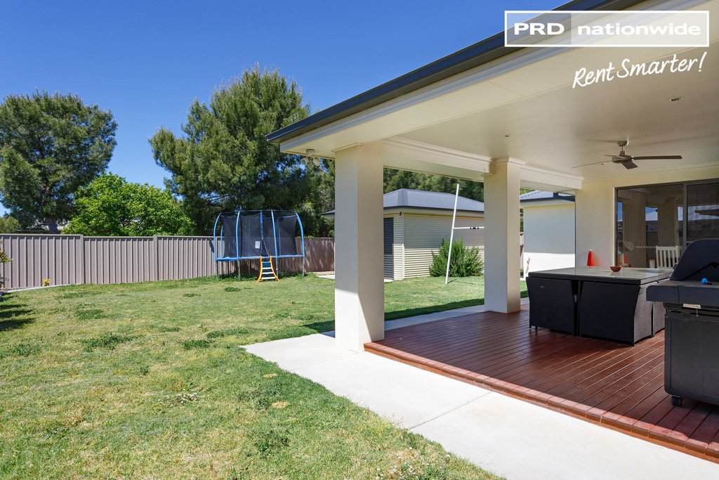 56 Messenger Avenue BOOROOMA 8