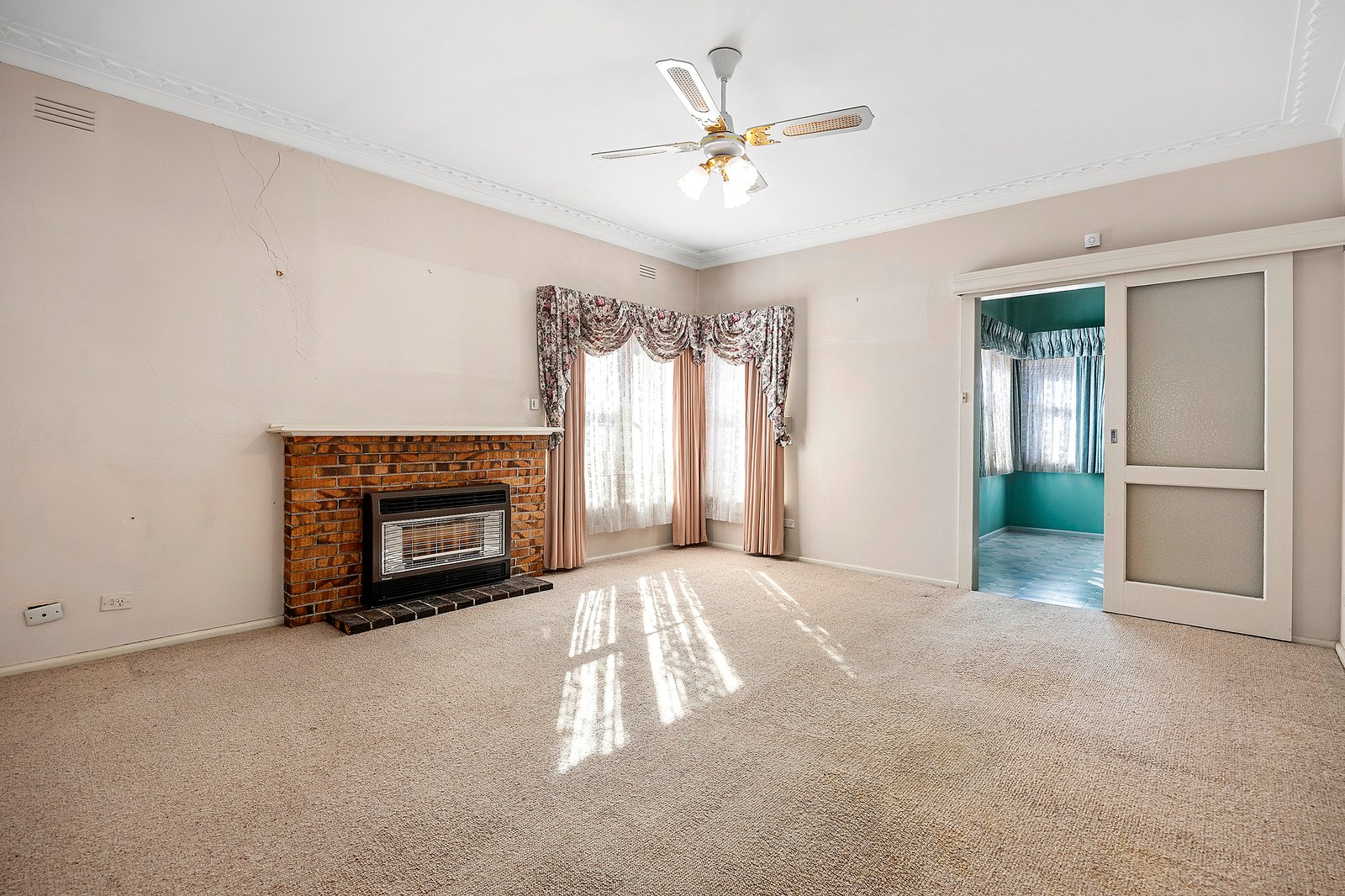 Gallery: 56 Montgomery Crescent