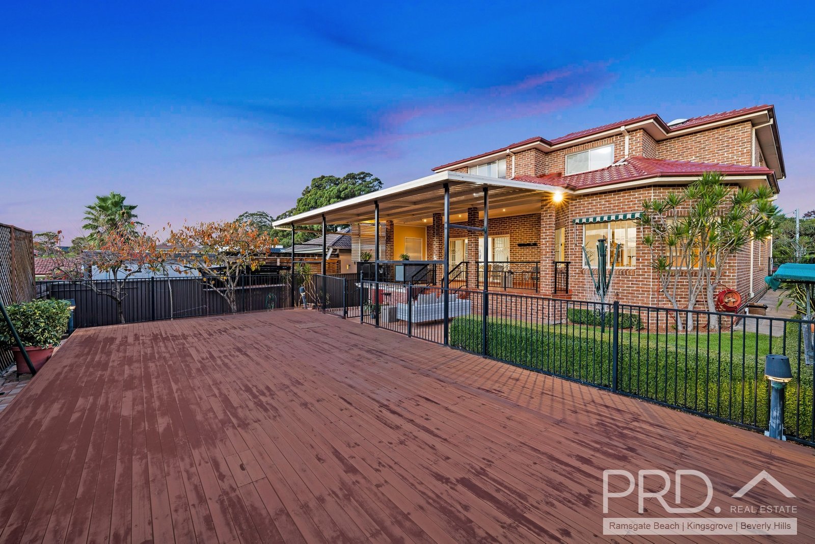 56 New England Drive KINGSGROVE 11