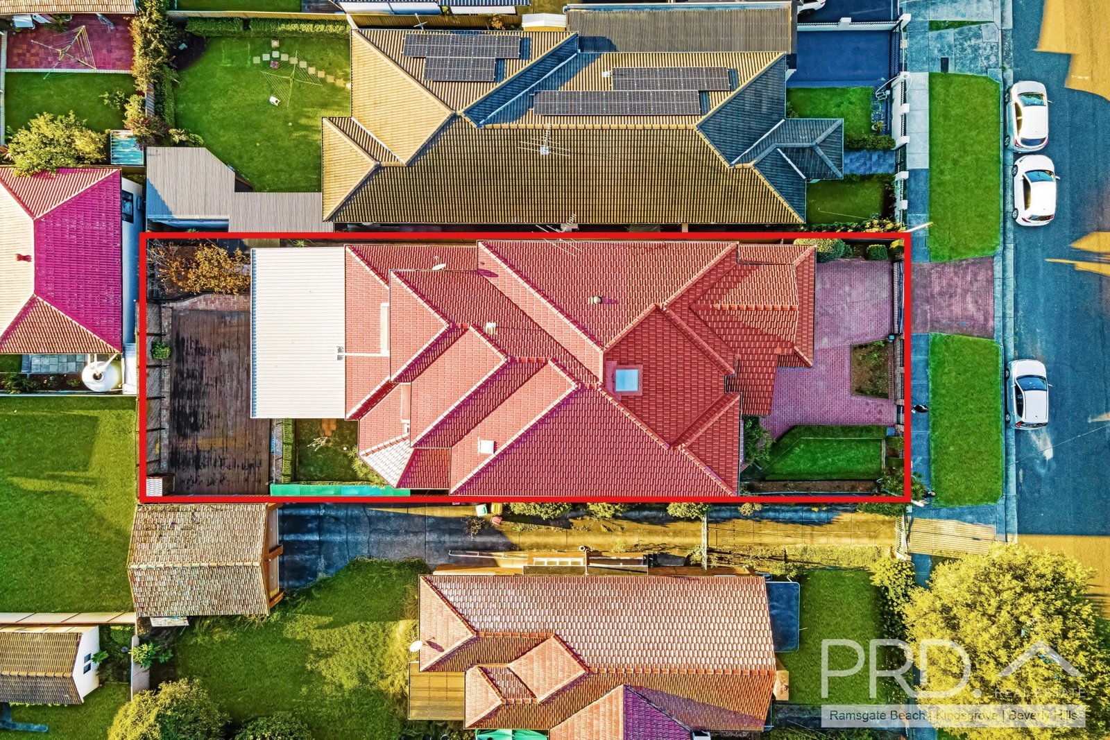 56 New England Drive KINGSGROVE 12