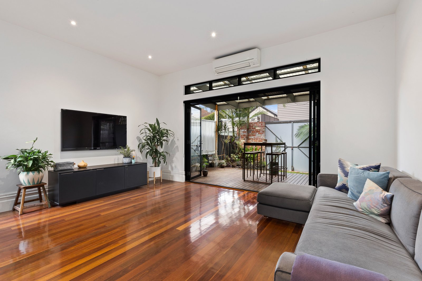 Gallery: 56 Palmerston Crescent