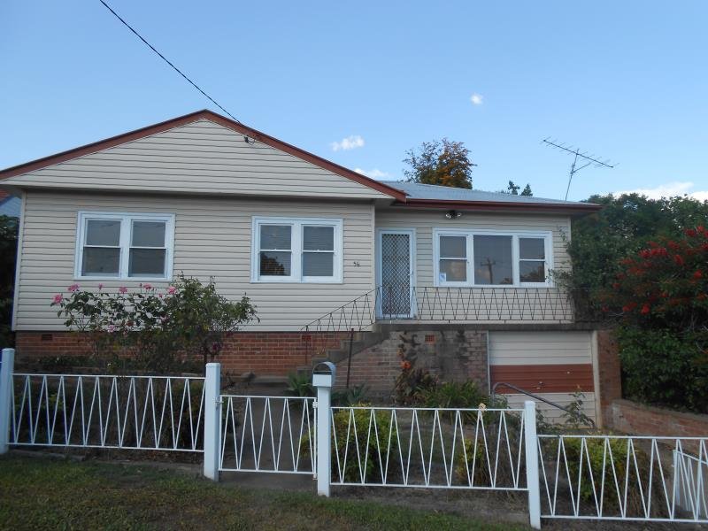 56 Peel Street TAMWORTH 9