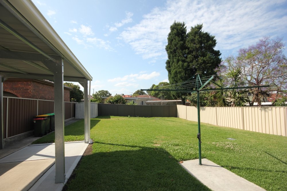 56 Ponyara Road BEVERLY HILLS 7