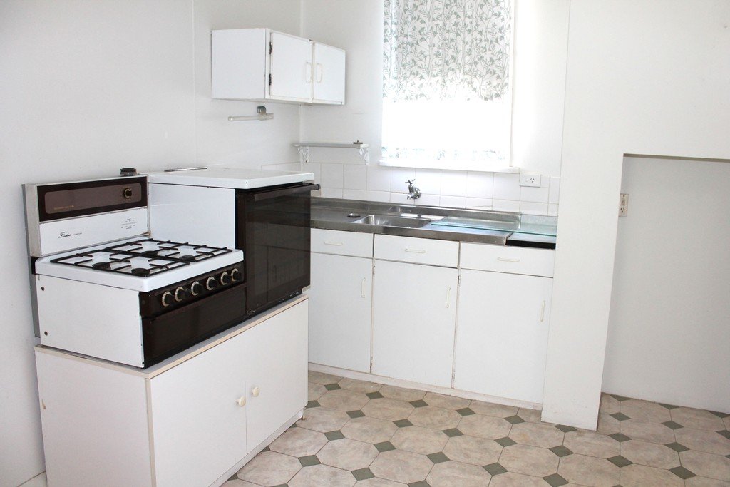 56 President Avenue KOGARAH 4