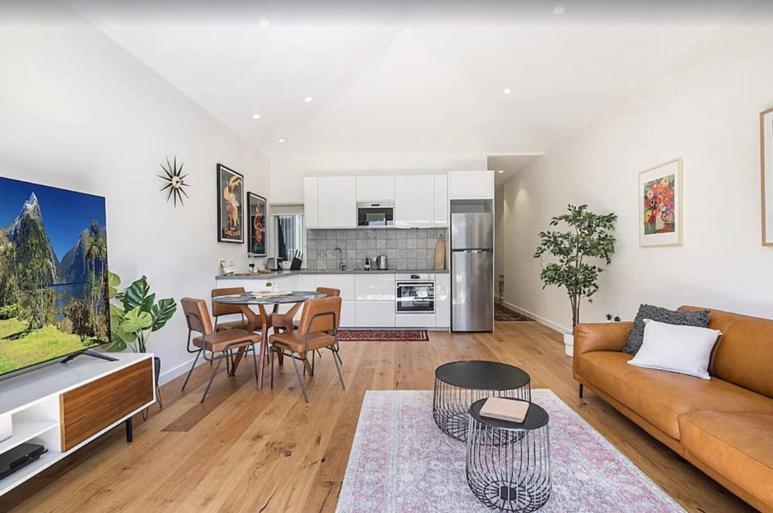 Gallery: 56 Raglan Street