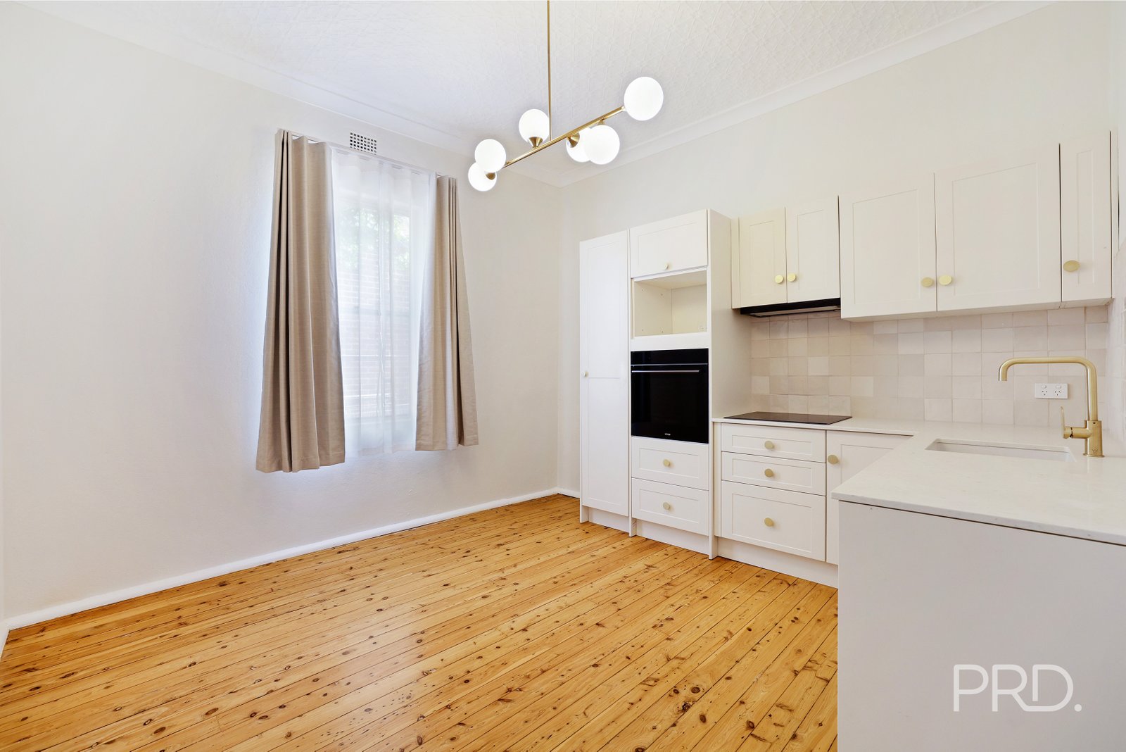 56 Rawson Avenue TAMWORTH 8