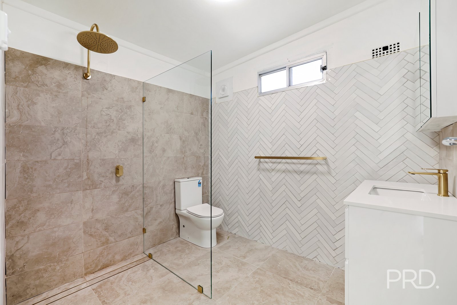 56 Rawson Avenue TAMWORTH 13