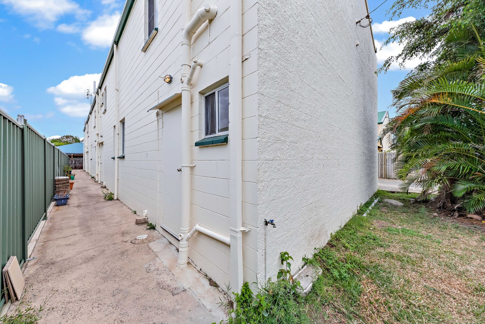 5/6 Robert Street PROSERPINE 10