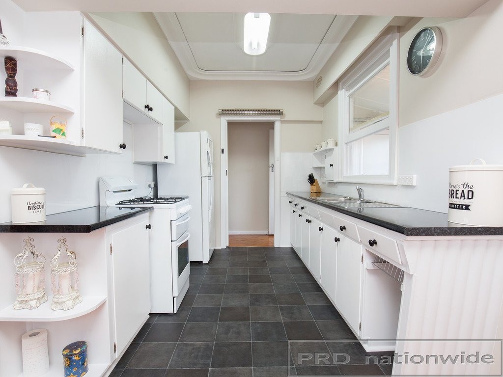 56 Robert Street TENAMBIT 12