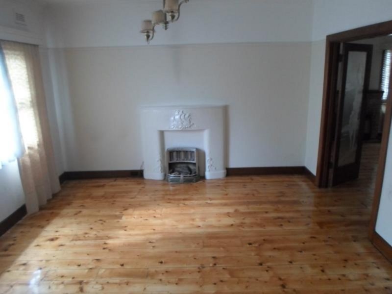 Gallery: 56 Roberts Street