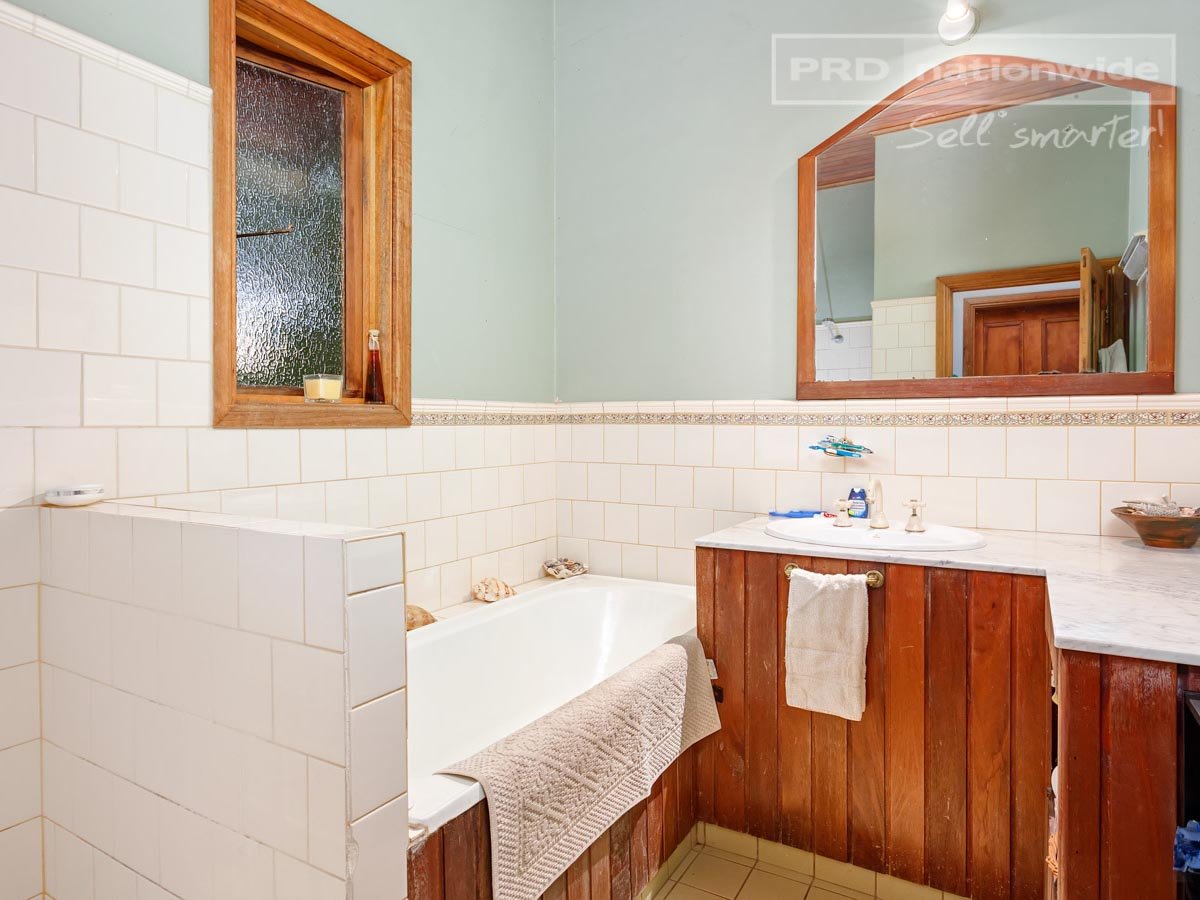 56 Shaw Street WAGGA WAGGA 9