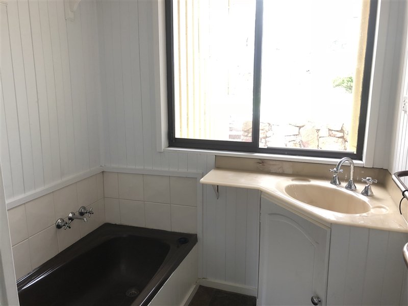 56 Specimen Hill Road GOLDEN SQUARE 5