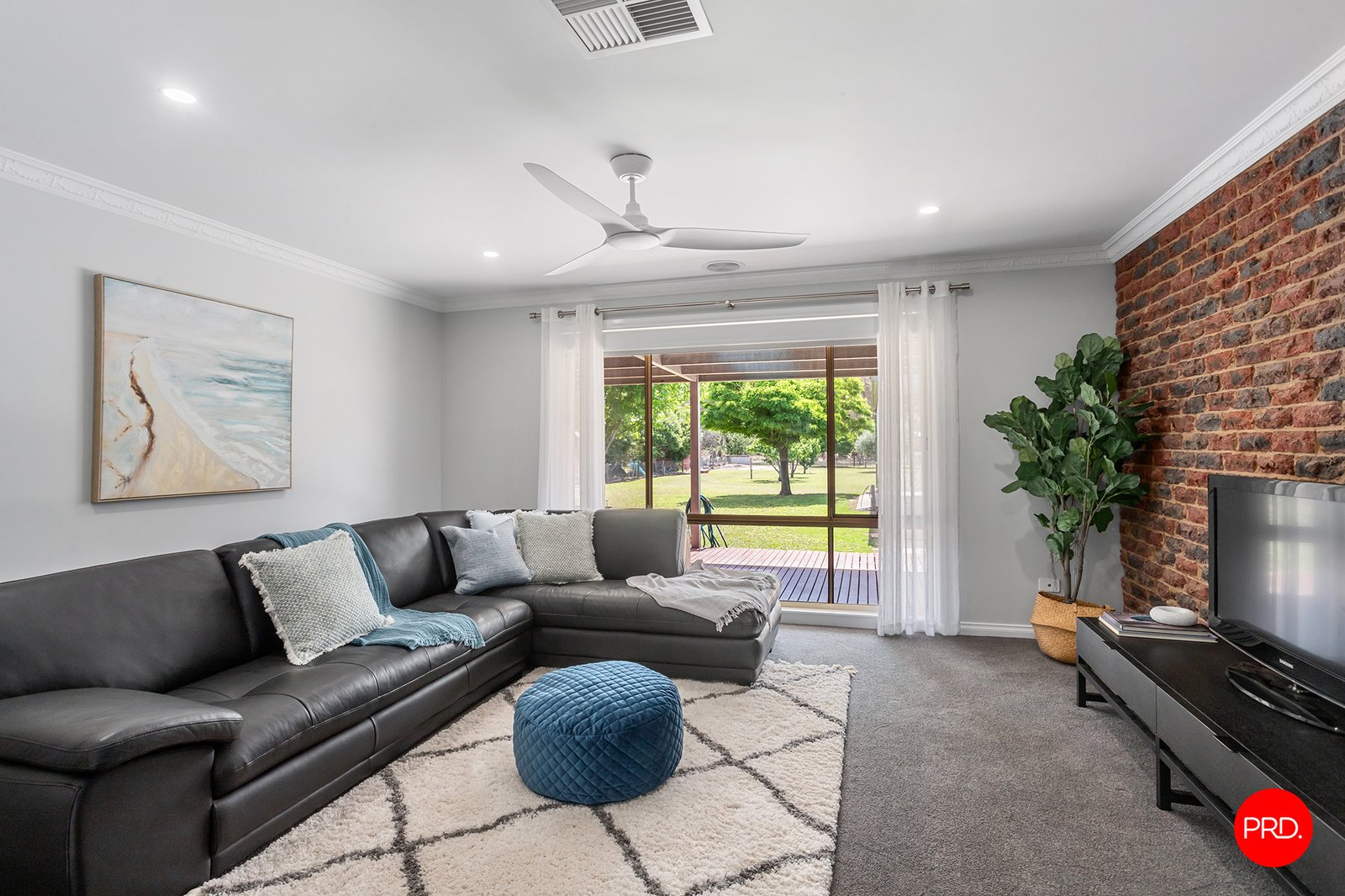 56 Strickland Street ASCOT 8