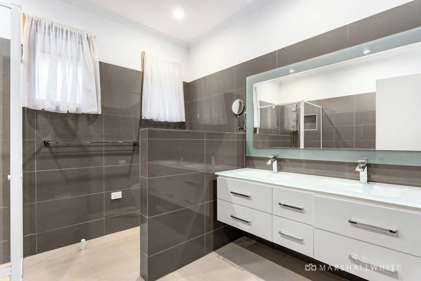 56 Swayfield Road, Mount Waverley, 3149