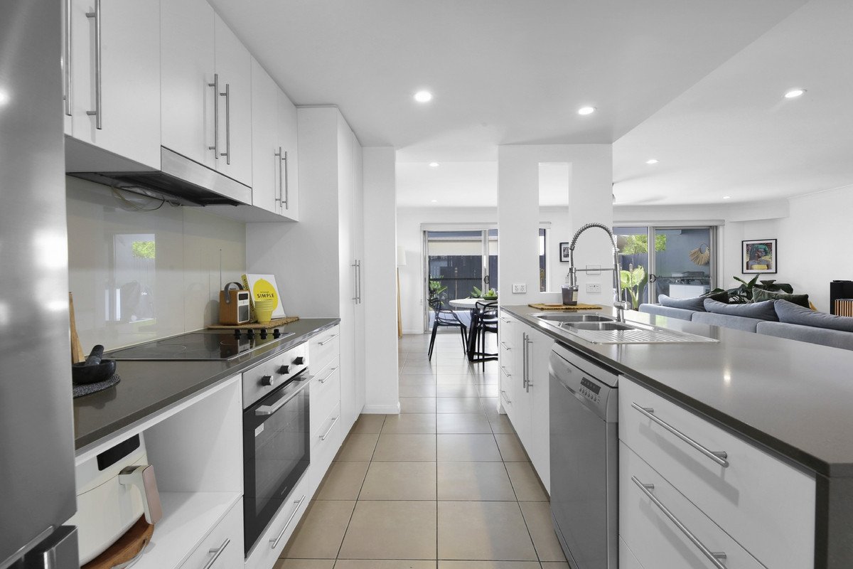 56 Venice Street Burleigh Waters 8