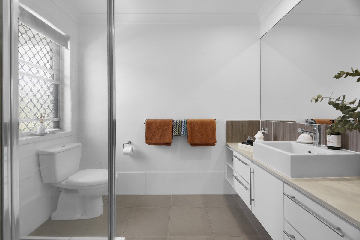 56 Venice Street Burleigh Waters 16