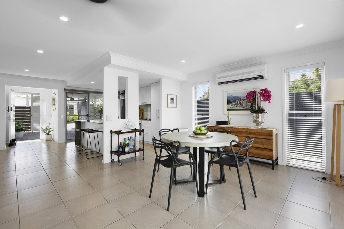 56 Venice Street Burleigh Waters 11