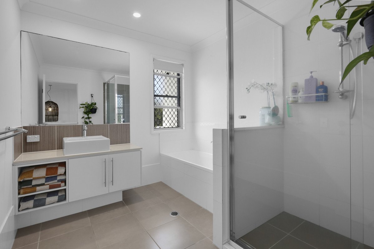 56 Venice Street Burleigh Waters 19