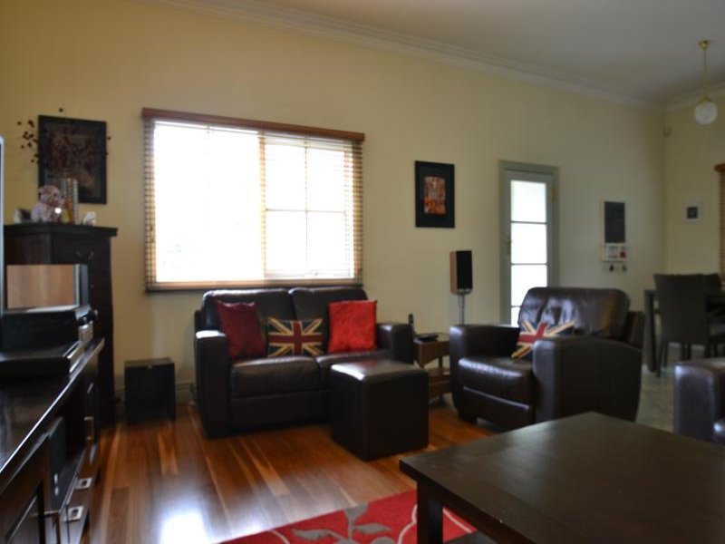 Gallery: 56 Warrigal Road