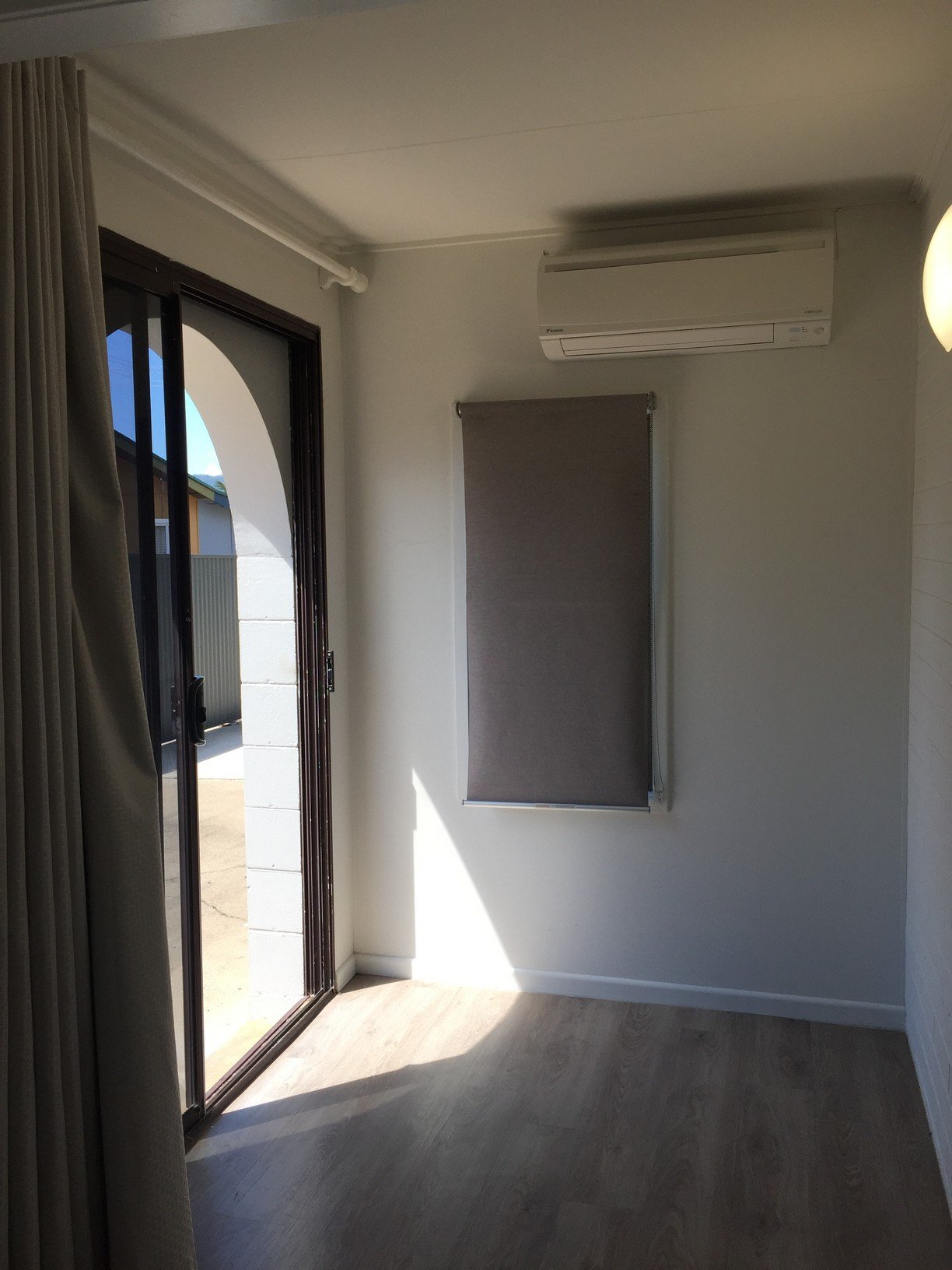 5/6 Waterson Way AIRLIE BEACH 2