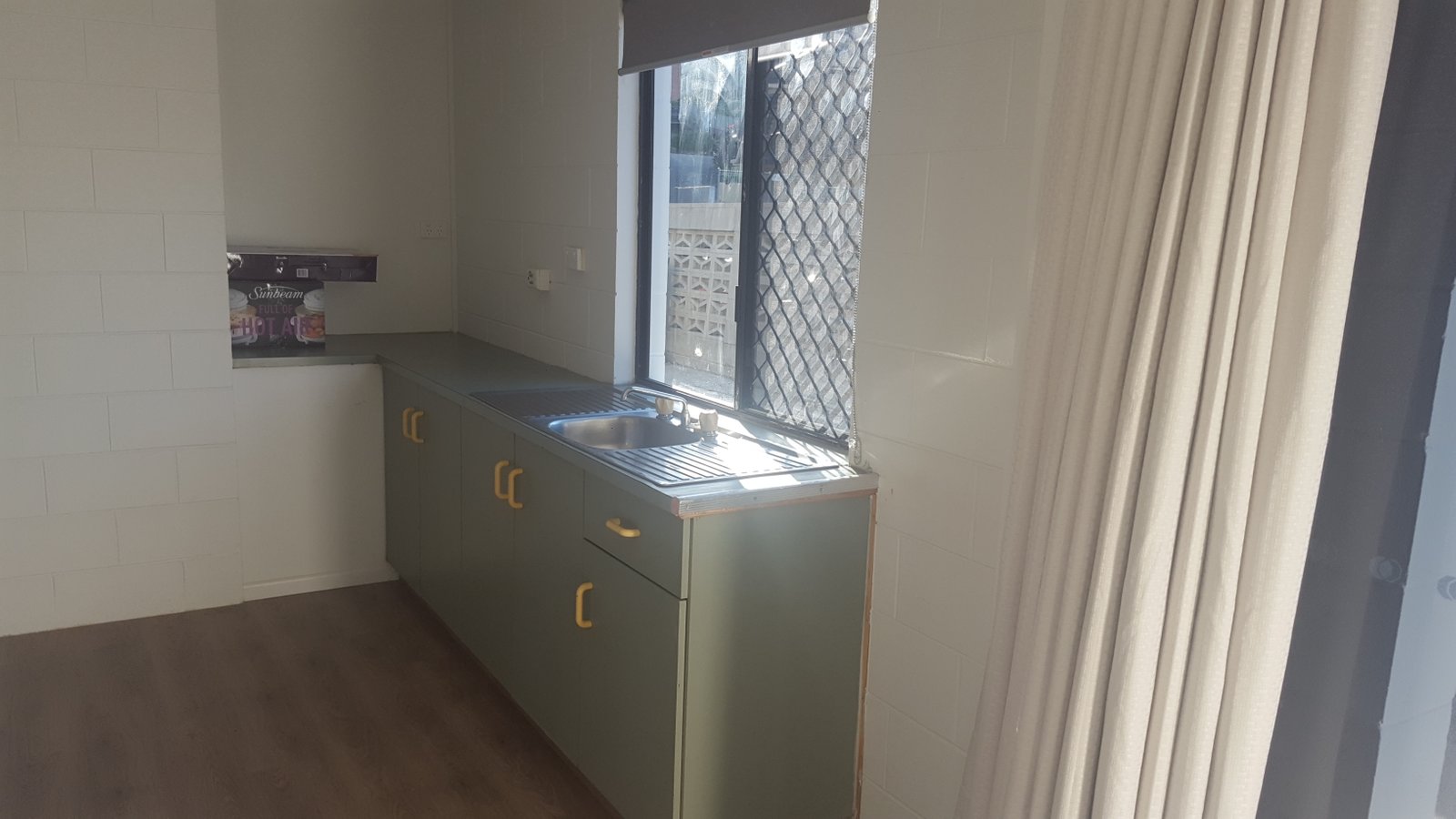 5/6 Waterson Way AIRLIE BEACH 3