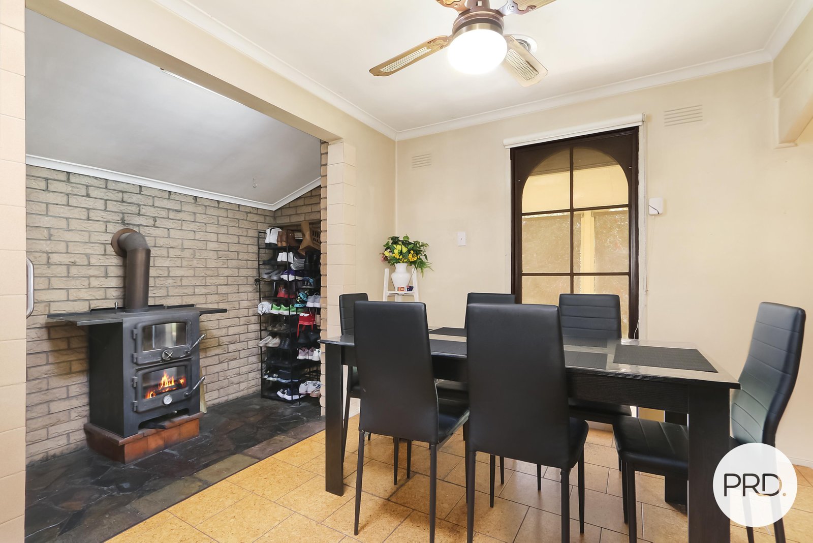 560 Kemp Street LAVINGTON 7