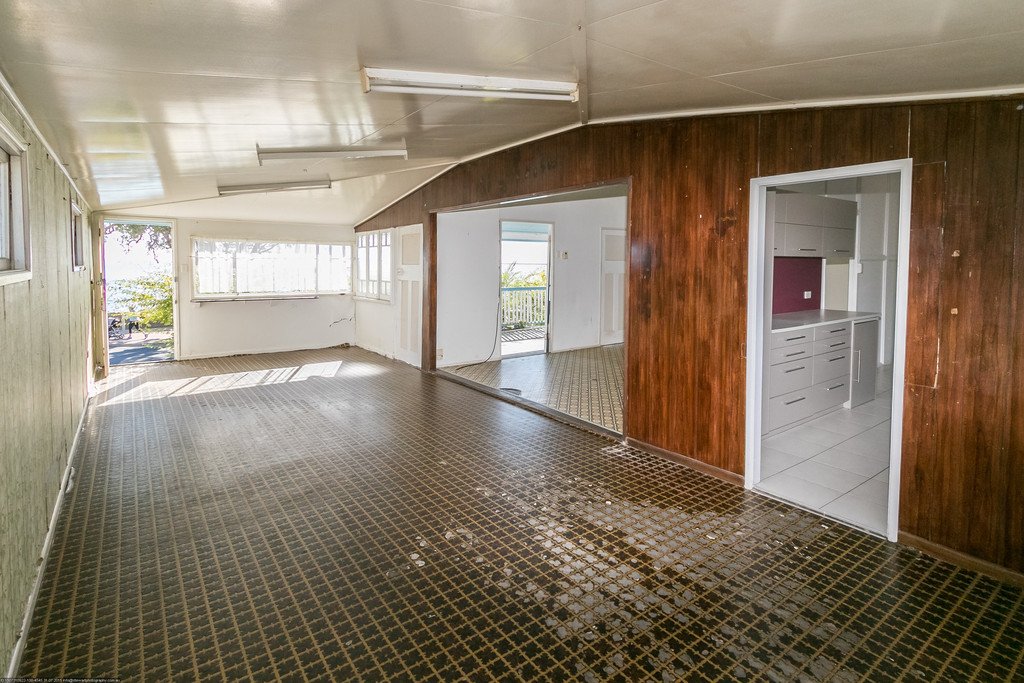 561 & 562 Charlton Esplanade URANGAN 13