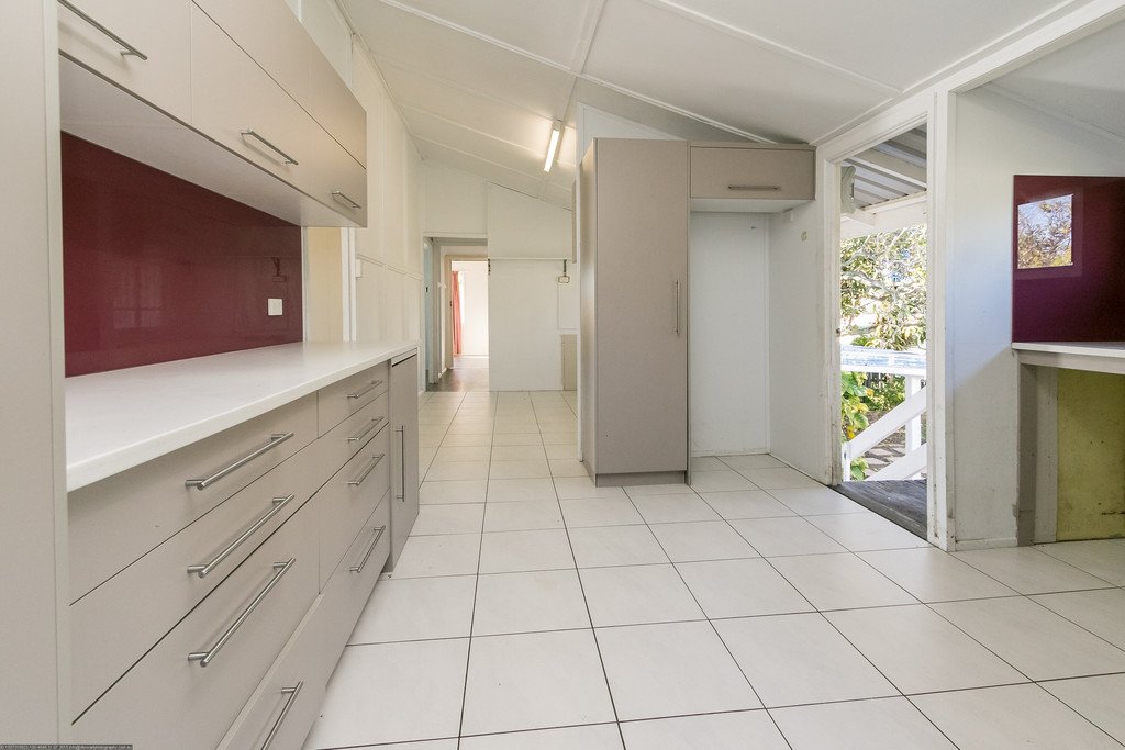 561 & 562 Charlton Esplanade URANGAN 15