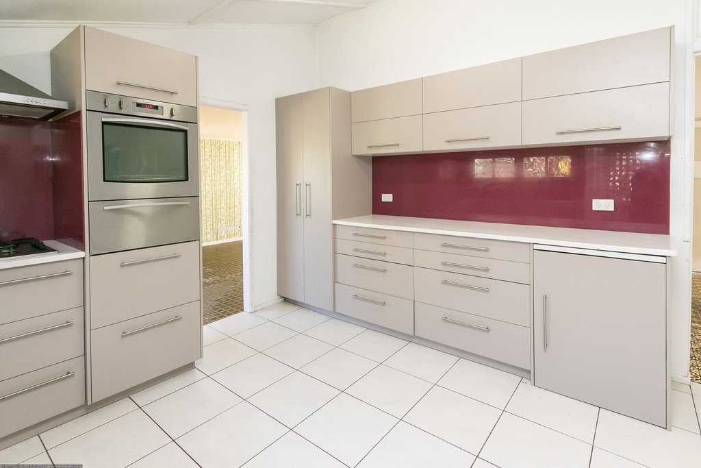 561 & 562 Charlton Esplanade URANGAN 16