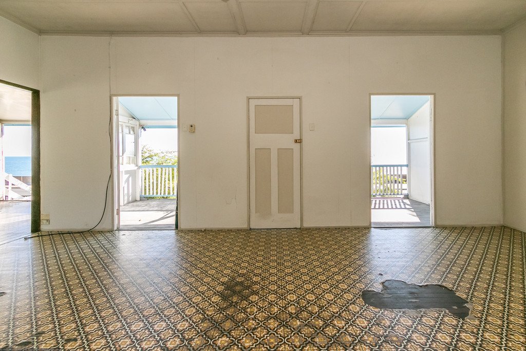 561 & 562 Charlton Esplanade URANGAN 17