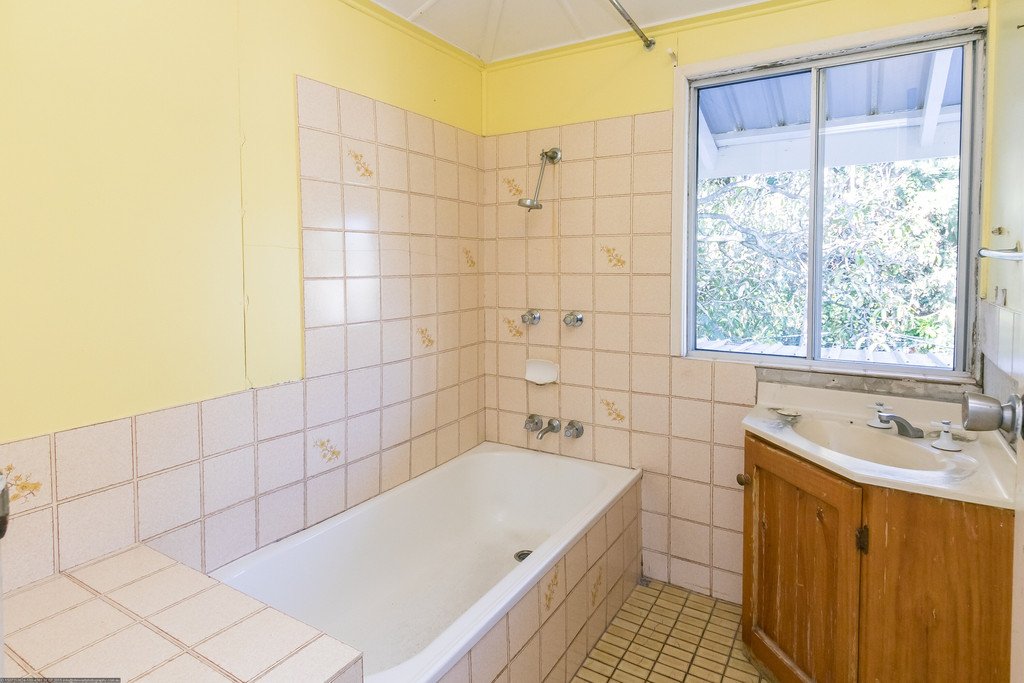 561 & 562 Charlton Esplanade URANGAN 21