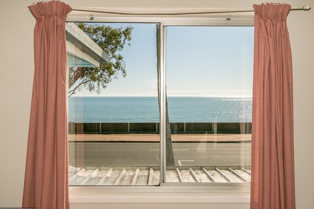 561 & 562 Charlton Esplanade URANGAN 24